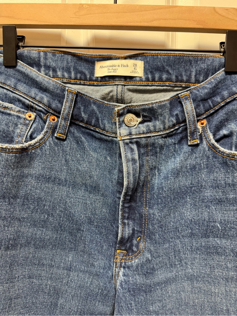 Abercrombie low rise baggy cuffed jeans - Picture 2 of 7
